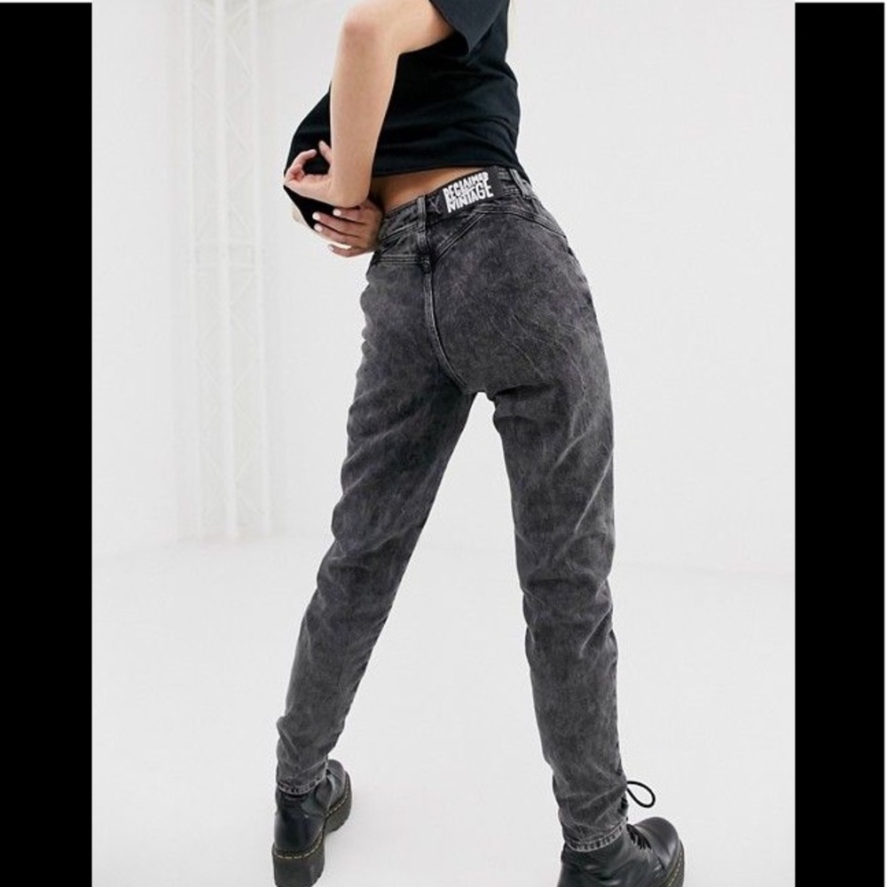 RECLAIMED VINTAGE The '95 straight leg jean in washed black